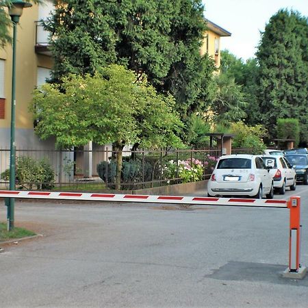法瓦罗威尼托Casa Felice公寓 外观 照片